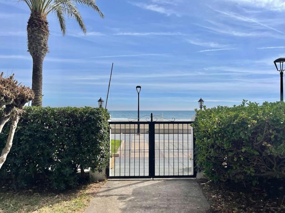 Lc Apartaments Voramar Benicàssim Buitenkant foto